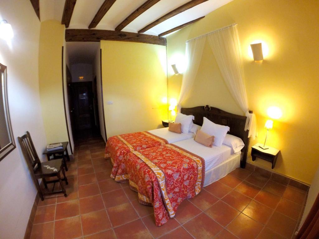 Hospederia Virgen De La Fuente Hotel Penarroya De Tastavins Luaran gambar